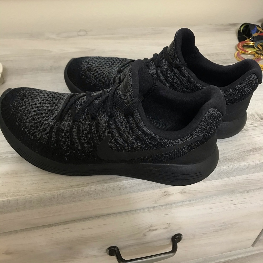 Nike LunarEpic Flyinit Oreo running shoes